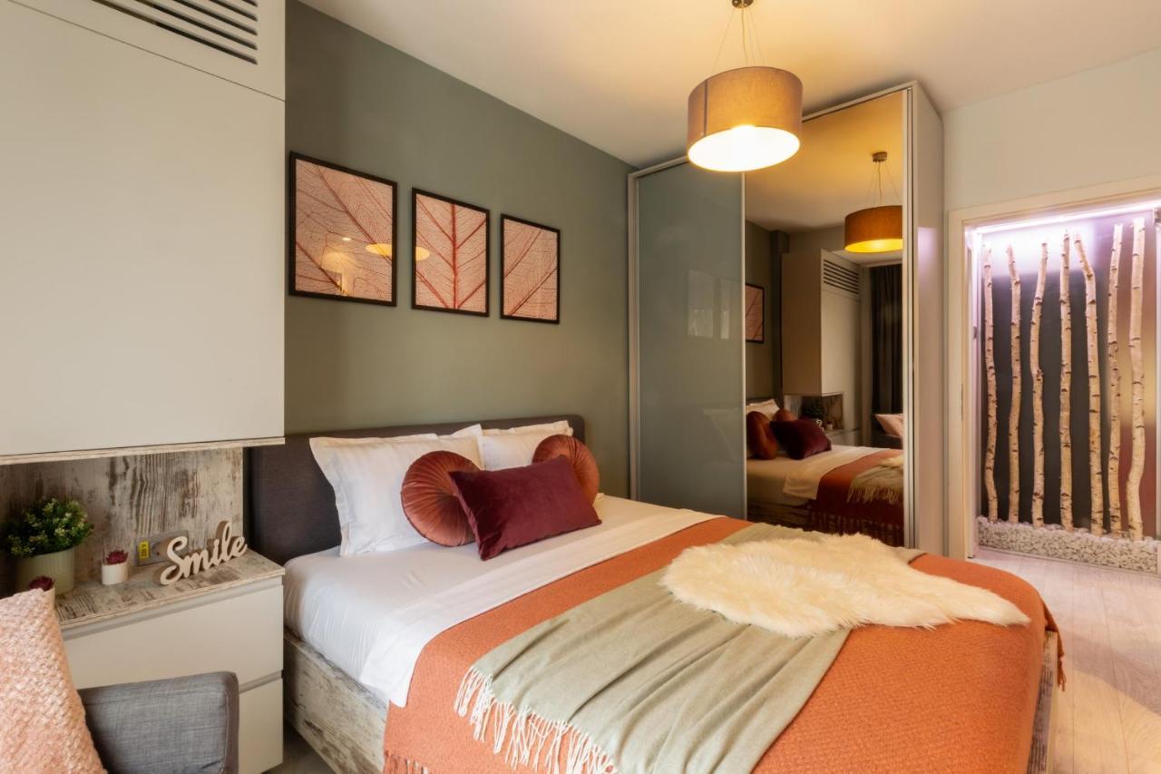 בוקרשט Modern 1Br Apt In The Old Town: The Perfect Choice מראה חיצוני תמונה